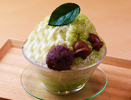 写真 となりのカキ氷